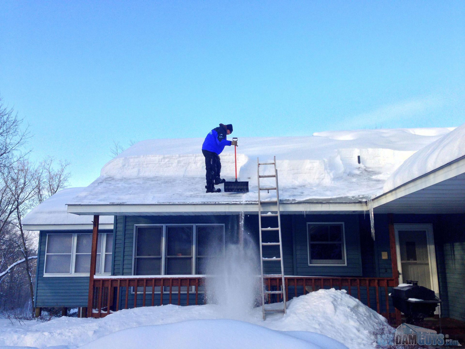 quick-psa-clean-the-snow-off-your-roof-the-rochester-post
