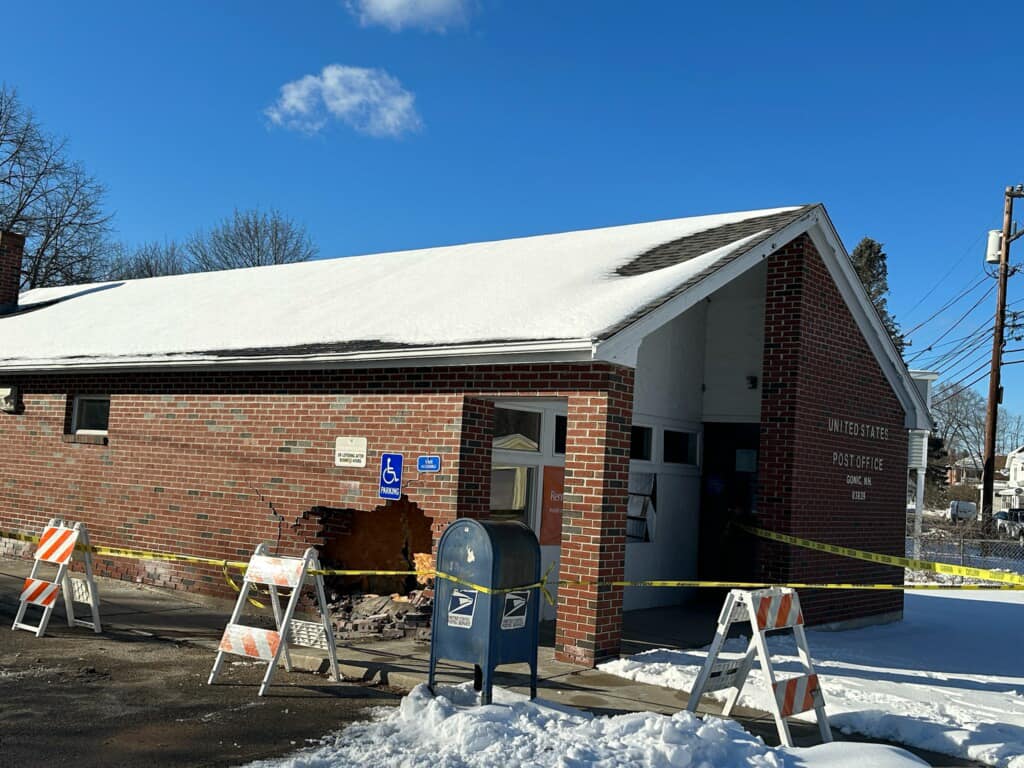 Gonic Post Office struck by motorist, closed until further notice The